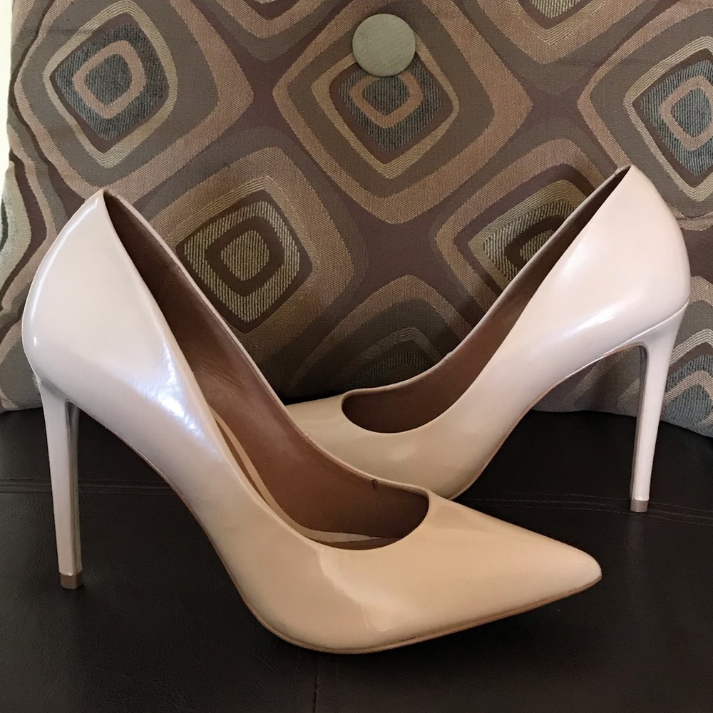 Steve Madden nude heels size 8.5